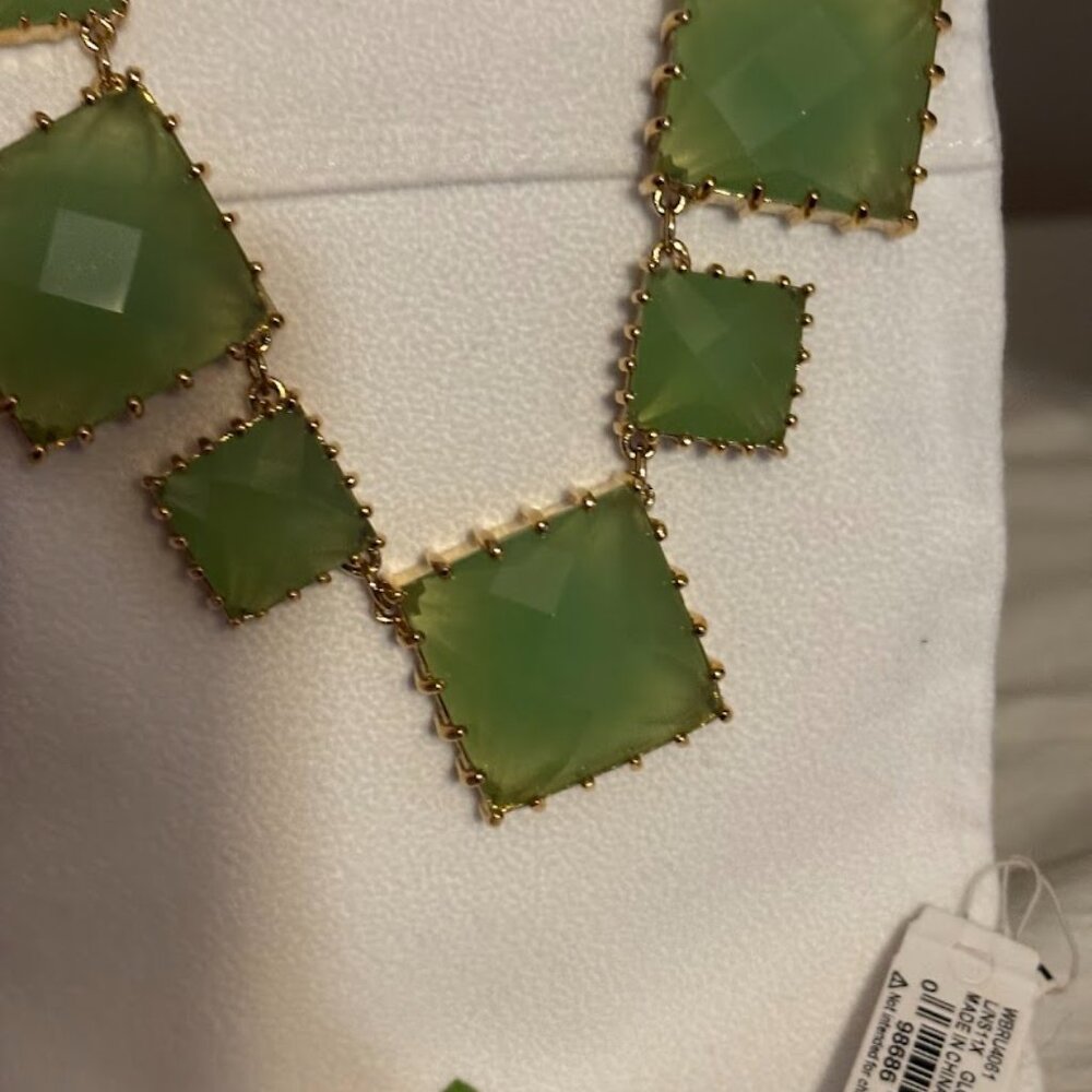 NWT KATE SPADE Green Color Necklace (30") in Gold Tone with KS pouch - Picture 10 of 11